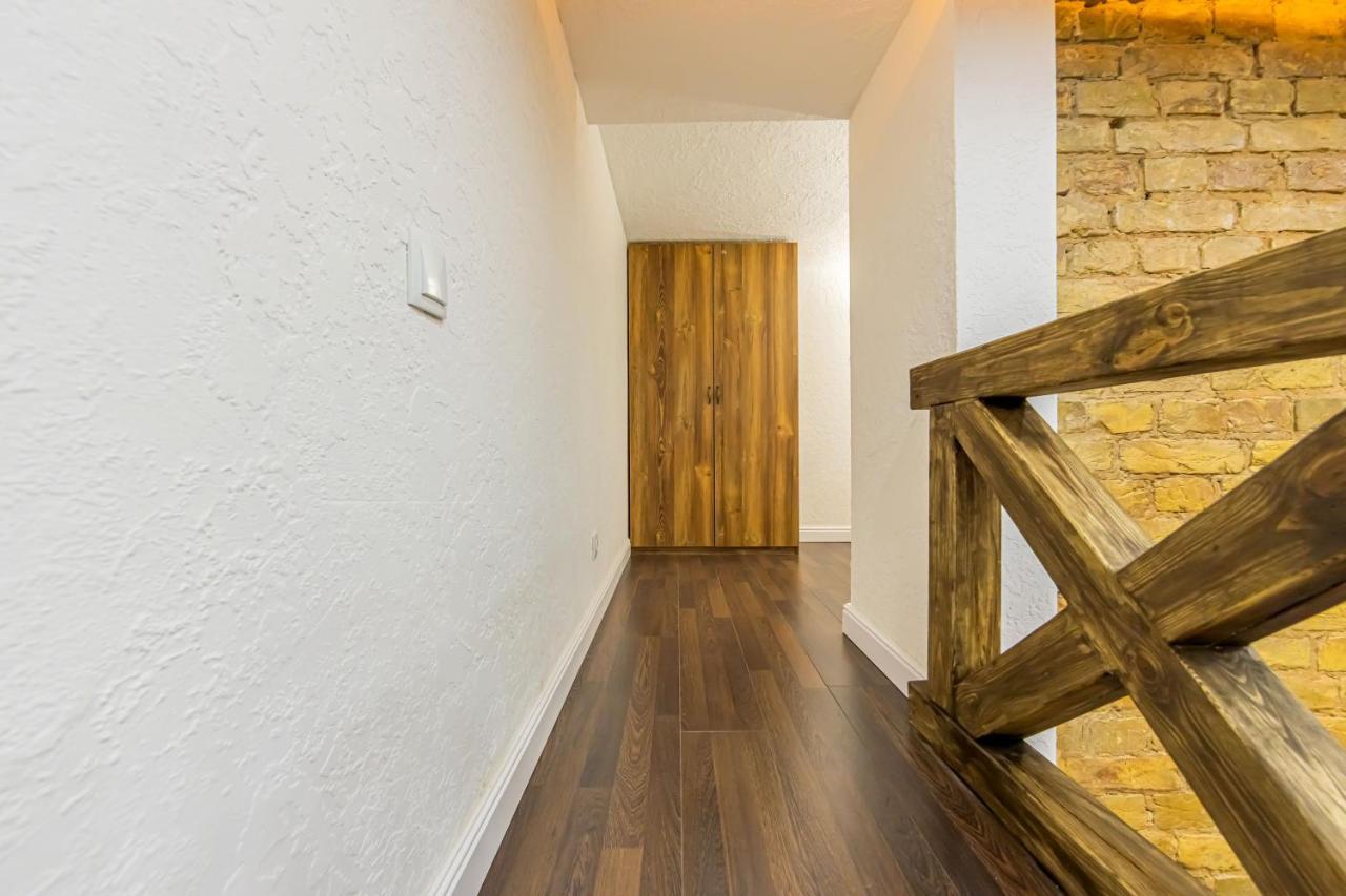 Kyiv Brown Loftアパートメント エクステリア 写真